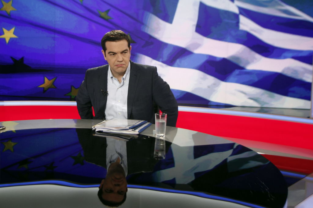 Tsipras afirmó que luchó por lograr un 'acuerdo justo' con las instituciones y se mostró convencido de que las negociaciones continuarán el lunes, aunque en la consulta gane el 'no'. (EFE)