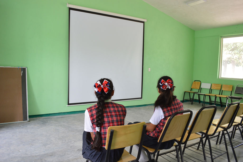 Escuela. Se trata de un aula 'modelo' la que se entregó en la escuela Jesús Betancourt ubicada en la comunidad de Carlos Real. (EL SIGLO DE TORREÓN)