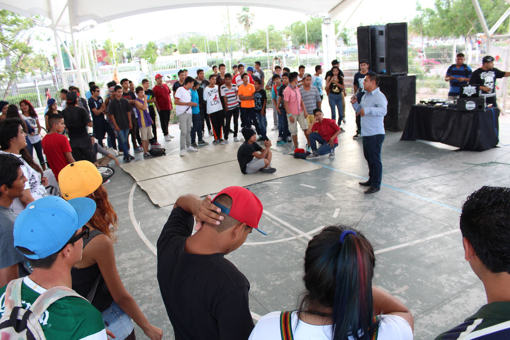 Actividad. El certamen de baile se efectuó en el parque La Esperanza, de Gómez Palacio. (Cortesía)