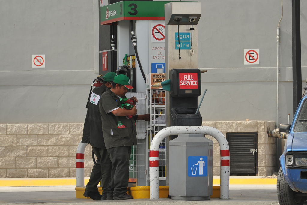 Combustible. Señalan que el desabasto que ha afectado a otras ciudades no se presentará en Torreón. (ARCHIVO)