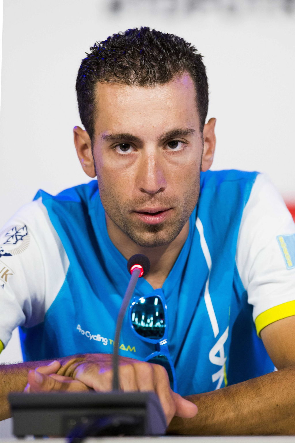 El ciclista italiano Vincenzo Nibali del Astana durante una rueda de prensa. Nibali es el campeón reinante del Tour. 
