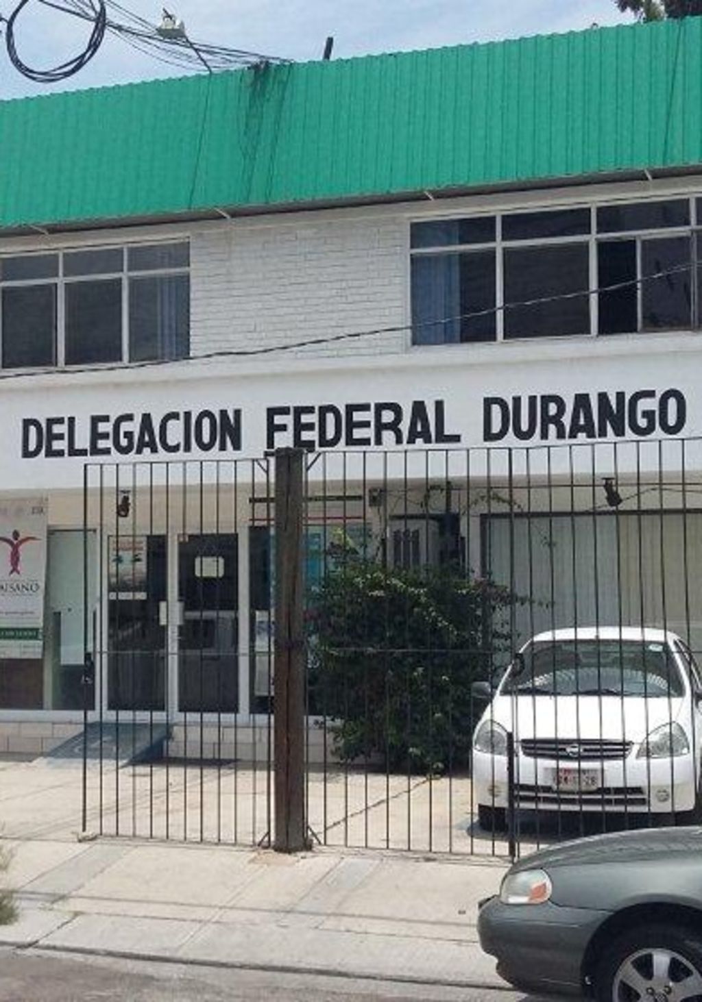 Supervisión. Continúan los operativos en el entronque de León Guzmán por parte del Instituto Nacional de Migración.
