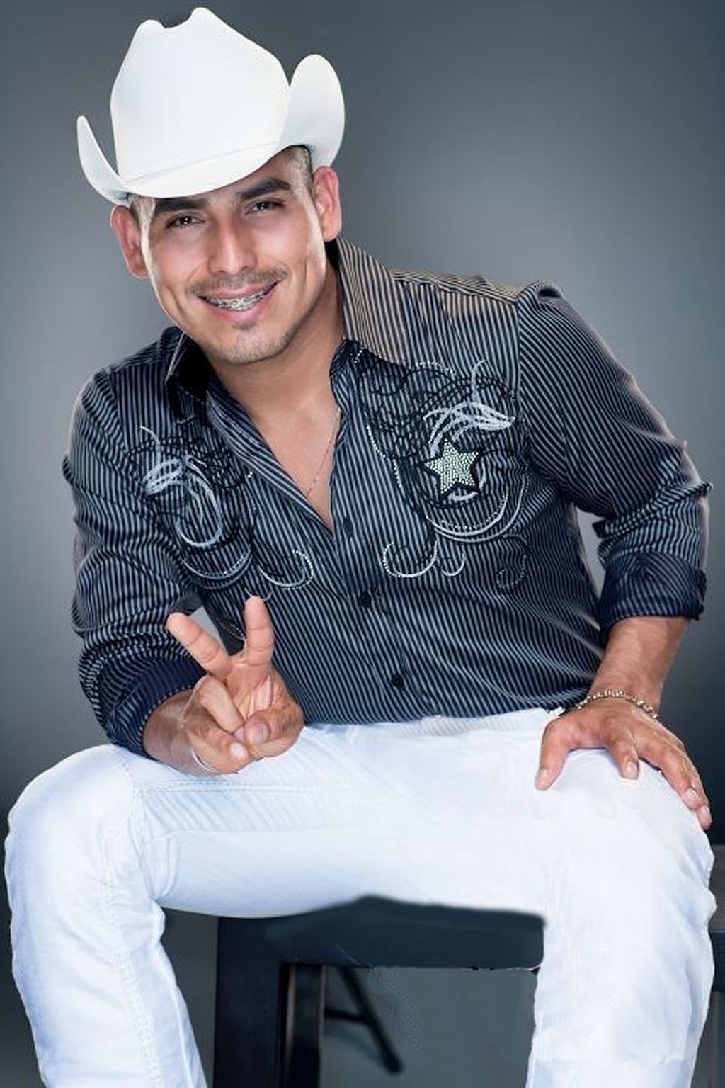 Espinoza Paz, en polémica por supuesta foto sin ropa