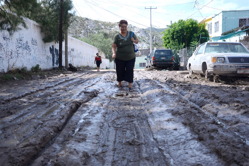 Afecta lluvia 11 colonias en Torreón