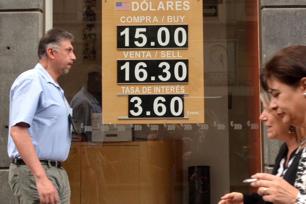 Repunte. Hasta en 16.30 se llegó a ver la cotización del tipo de cambio.