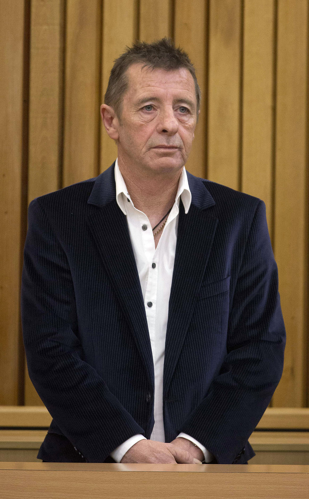 Motivos. El abogado de Phil Rudd confirmó su detención, pero rehusó explicar la causa de su detención.