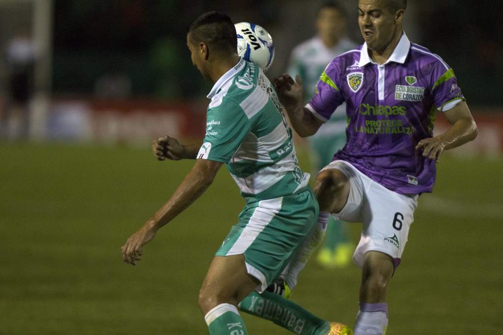  Diego “Pulpo” González tuvo un disputado encuentro anoche.