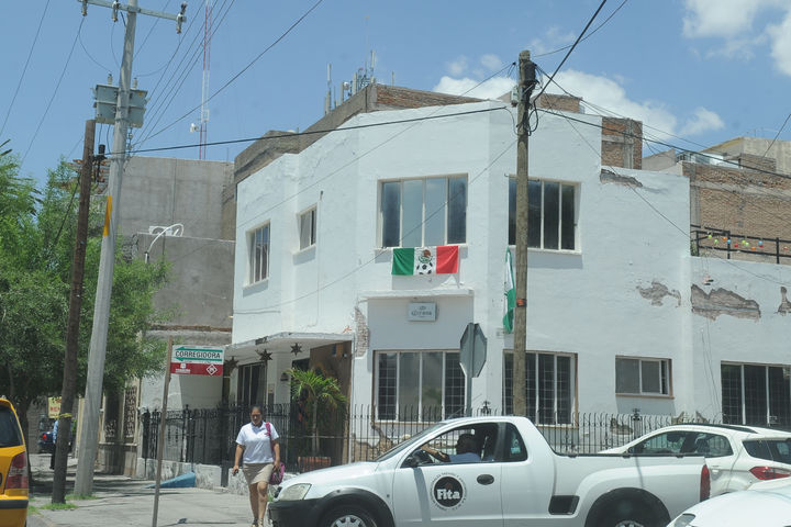 Robo. Se llevan 8 mil 500 pesos en efectivo y un pantalla LED del bar de Torreón.