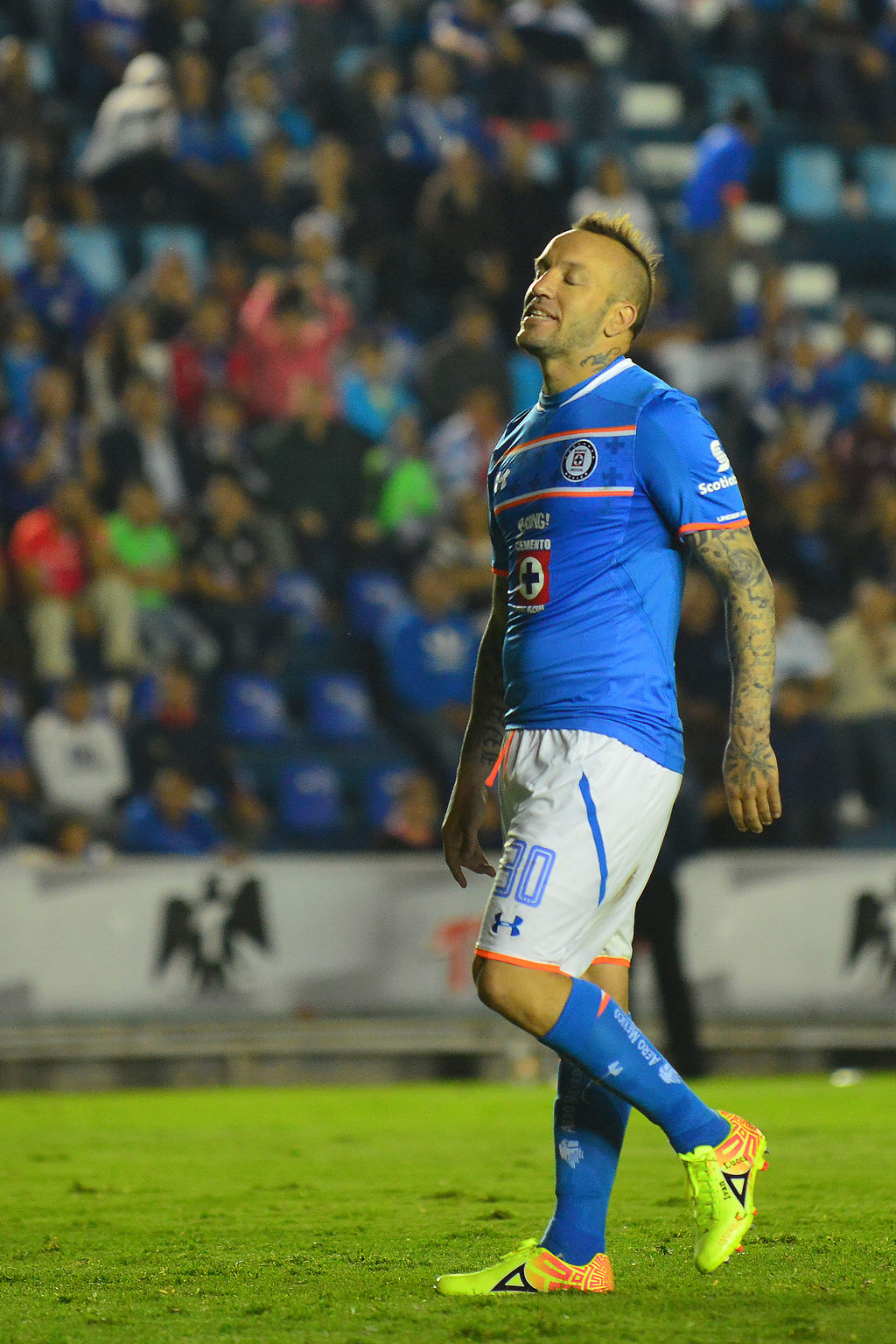 Matías Vuoso debuta con Cruz Azul en la derrota 0-1 ante Venados, en la Copa MX Apertura 2015. (JAMMEDIA)