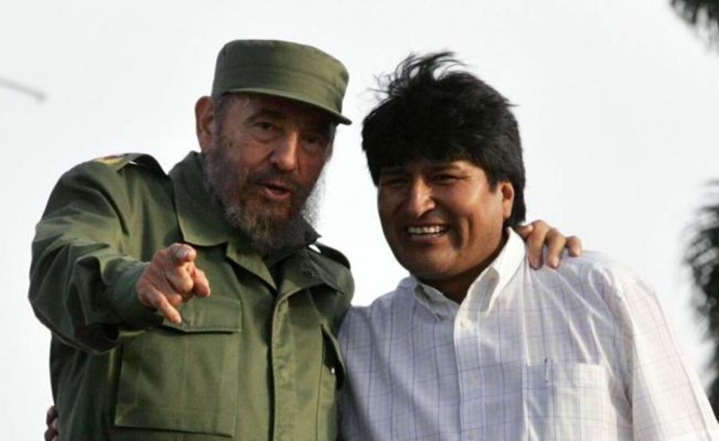 El presidente boliviano, Evo Morales, y su ministro de Exteriores, David Choquehuanca, partieron hoy a La Habana para celebrar este jueves los 89 años del líder cubano Fidel Castro.