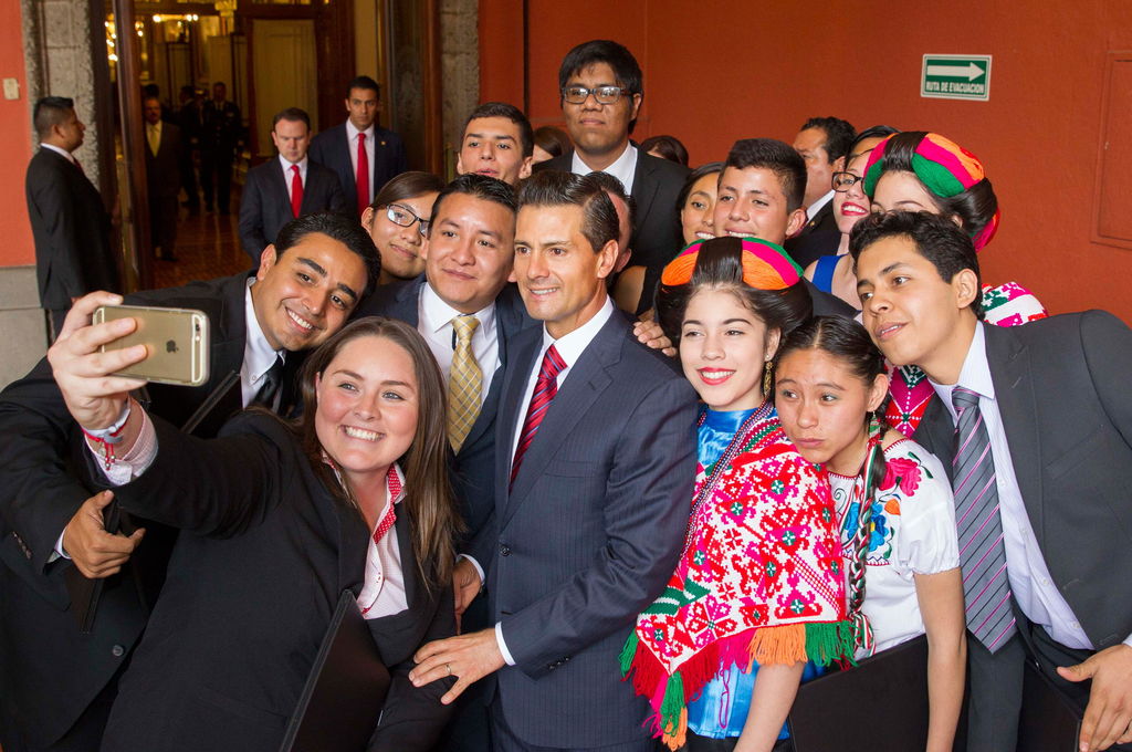 Galardón. El presidente Peña Nieto hizo entrega del Premio Nacional de la Juventud.