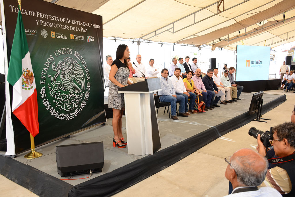 La subsecretaria de Prevención y Participación Ciudadana de la Secretaría de Gobernación (SEGOB), Eunice Rendón Cárdenas,  reconoció los avances que se han logrado en Torreón en materia de prevención del delito. (FERNANDO COMPEAN)
