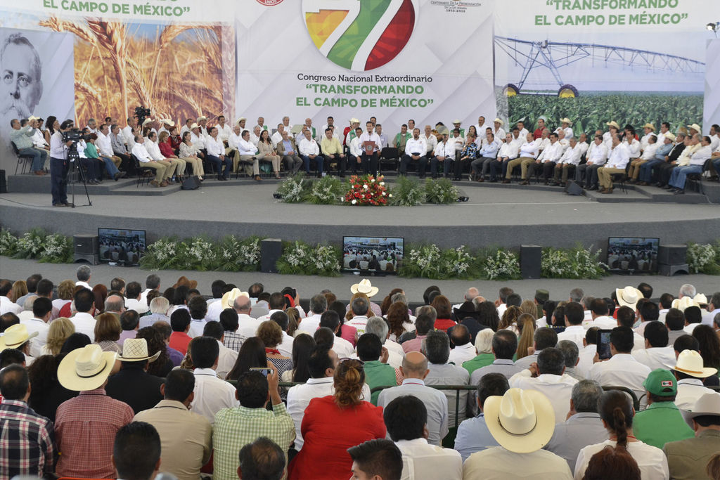Protocolo. Se inauguró oficialmente el 77 Congreso Nacional Extraordinario de la CNC.