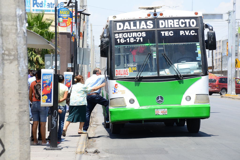 Transporte. Los camiones de pasajeros en Torreón carecen de infraestructura para dar un servicio adecuado a la gente con discapacidad. (Fernando Compeán)