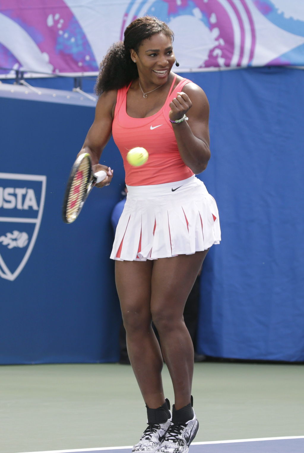 Serena Williams busca de completar el Grand Slam de la temporada en Estados Unidos. (EFE)