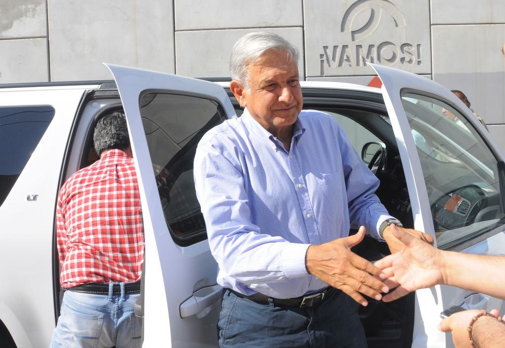 López Obrador compartió un spot de 30 segundos, que entregó al Instituto Nacional Electoral (INE) para ser difundido en radio y televisión, donde afirma que el trabajo realizado por Morena es el primer paso para llegar a Los Pinos en las próximas elecciones presidenciales. 