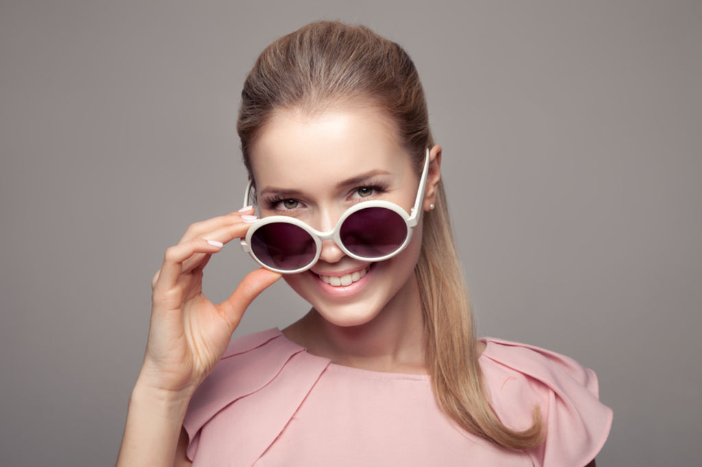 Es importante que sepas cuáles le favorecen a la forma de tu rostro y cuáles tienes que evitar ¡a toda costa! (ARCHIVO)