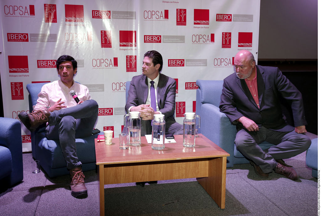 Unidos. Pedro Kumamoto, Alfonso Martínez y Manuel Clouthier participaron en la plática.