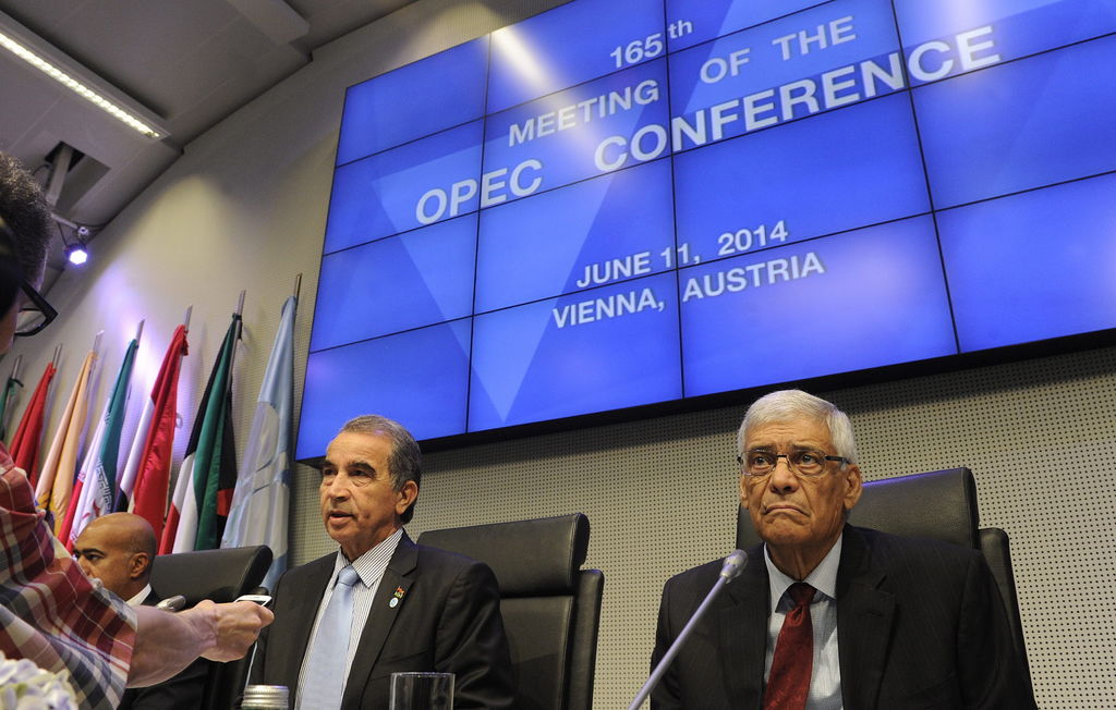 Mercado. Ante la baja en los precios del petróleo, la OPEP está dispuesta negociar.