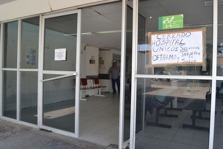 Se van. Pacientes son recibidos en la nueva sede, ubicada por el Manto de la Virgen, al oriente de Torreón.