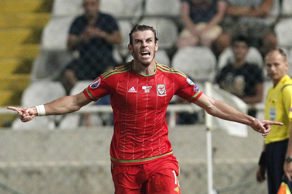 Bale batió al meta local tras aprovechar un centro de Richards. (AP)