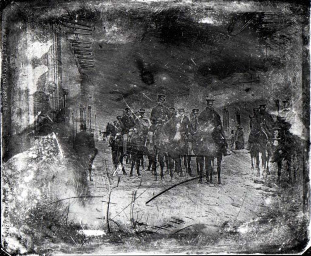 Histórico precedente: daguerrotipo de la entrada del General Wool a Saltillo en 1847.
