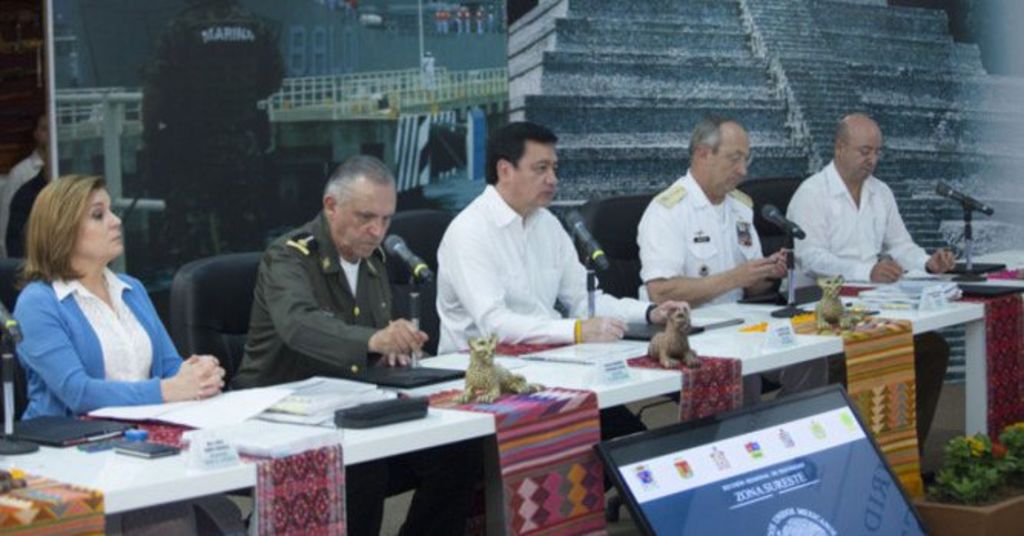 El titular de la Secretaría de Gobernación (Segob) se reunió en Tuxtla Gutiérrez, Chiapas, con los gobernadores de los estados del sureste, con el fin de evaluar las acciones y avances en materia de seguridad en esta zona del país. (TWITTER)