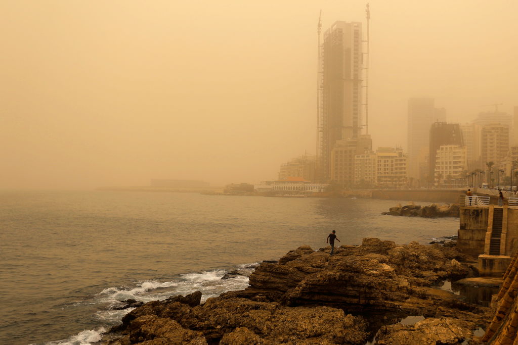 Las tormentas de polvo y arena son frecuentes en Oriente Medio debido a la las masas de aire que proceden del desierto. (AP) 
