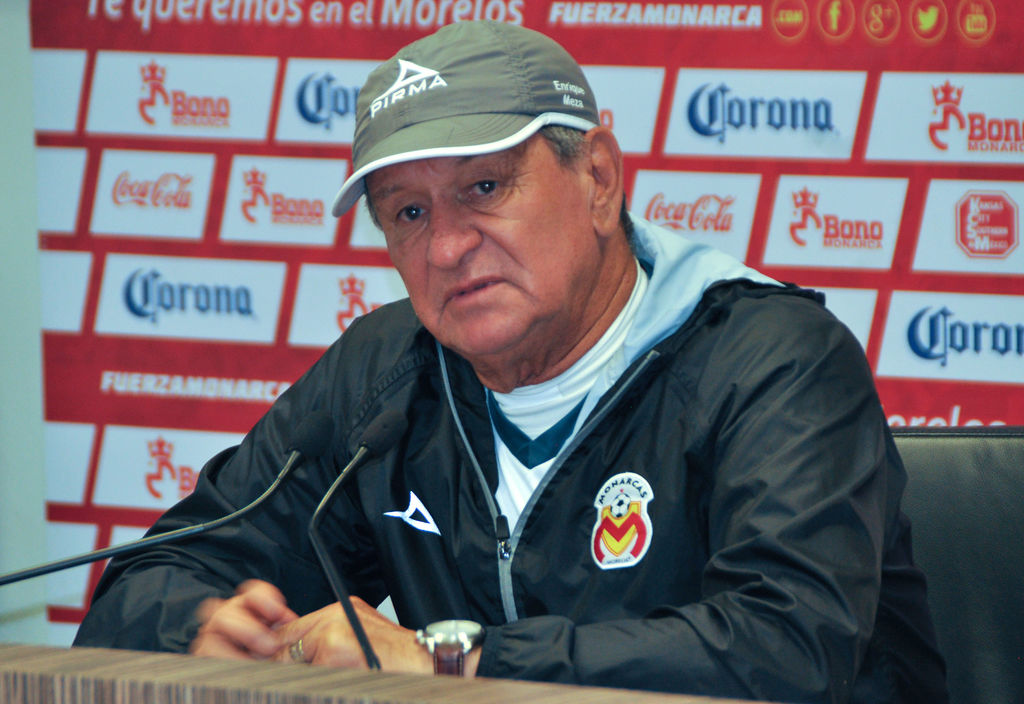 El director técnico Enrique Meza adelantó que Monarcas Morelia presentará cambios ante Querétaro. (ARCHIVO)