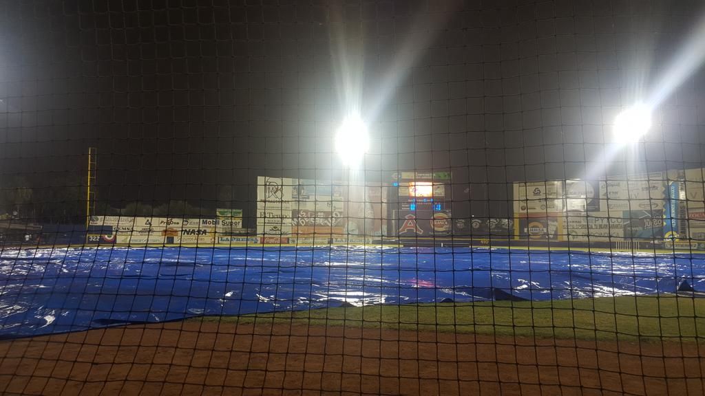 La lluvia impidió que se llevara a cabo el tercer juego de la serie en Monclova. (Cortesía)