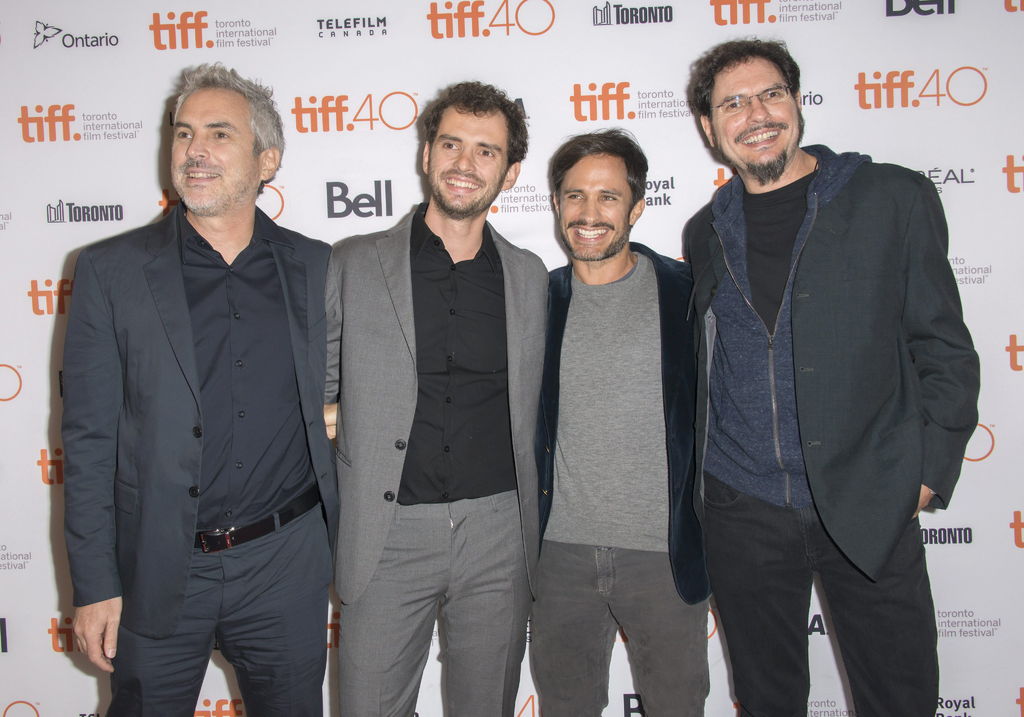 Presentes. Alfonso, Jonás, Gael y Carlos asistieron a la presentación de la película Desierto.