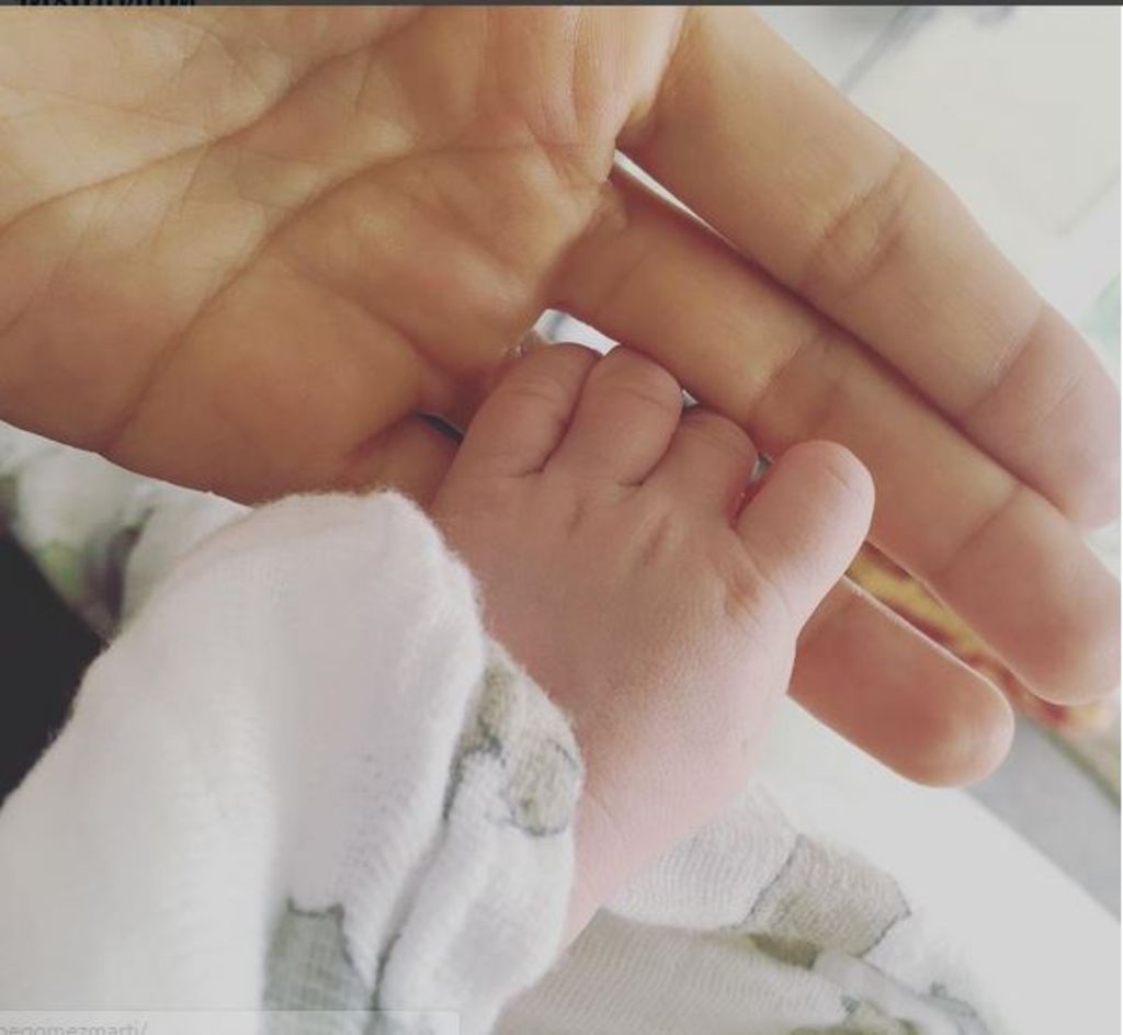 Bebé. La actriz y el cantante se convirtieron en papás.