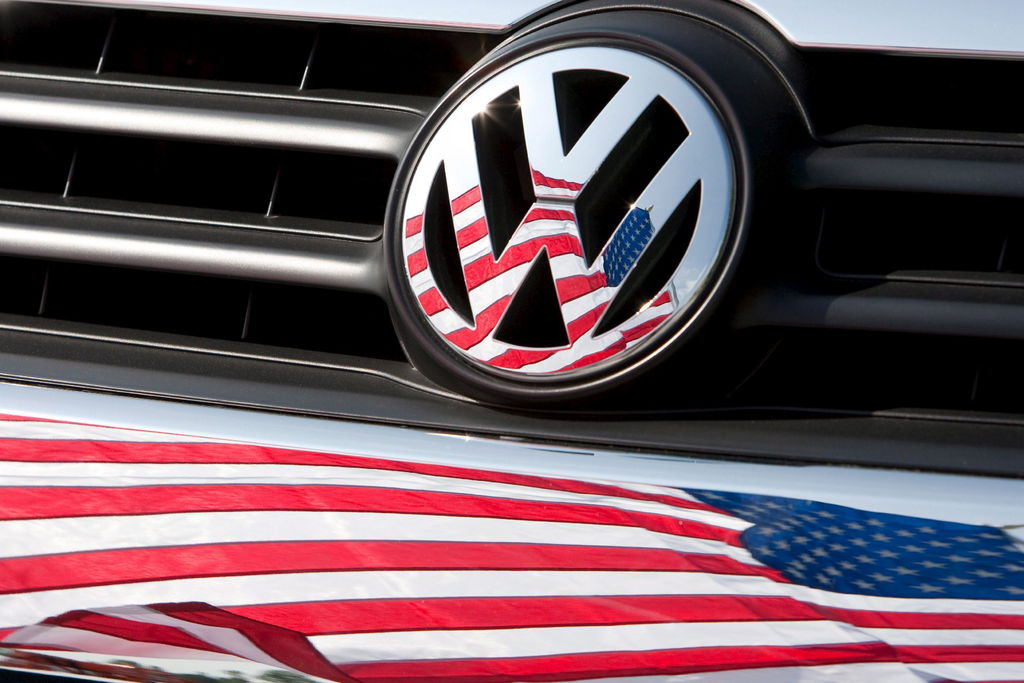 La multa a la que se podría enfrentar Volkswagen en EU asciende a 18,000 millones de dólares, además del daño incalculable para su imagen. (EFE)
