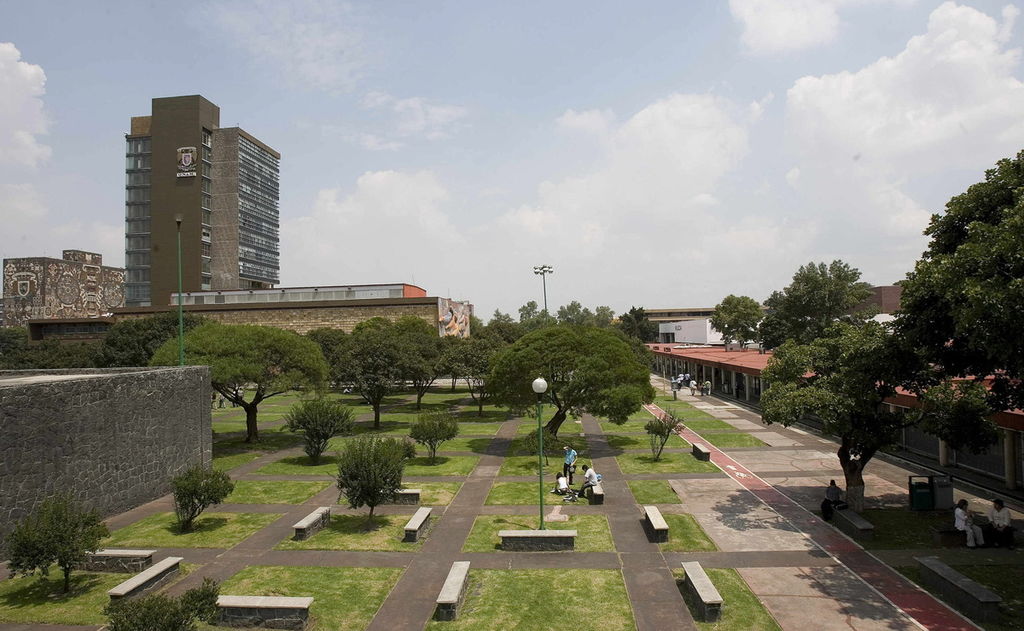 Entre las universidades mexicanas que aparecen en el conteo, la Universidad Nacional Autónoma de México (UNAM) se coloca a la delantera; subió 15 lugares, pues el año pasado se situó en el lugar 175 y en este periodo está en el 160. (ARCHIVO)