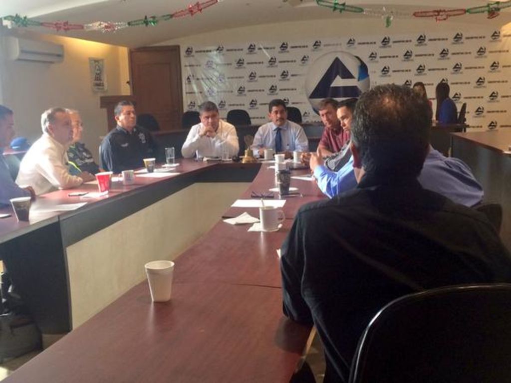 El grupo empresarial se reunió hoy con el alcalde Miguel Riquelme. (El Siglo de Torreón)