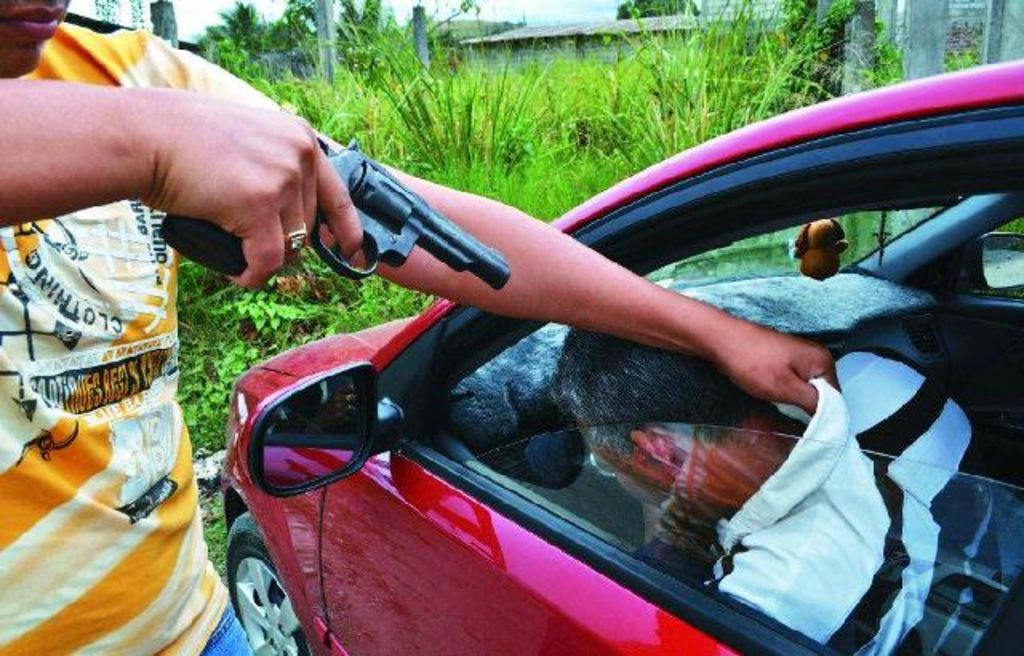 De enero a agosto de 2015 se han denunciado, en la Zona Metropolitana de La Laguna, más de 100 robos de vehículos al mes, en promedio. (ARCHIVO)