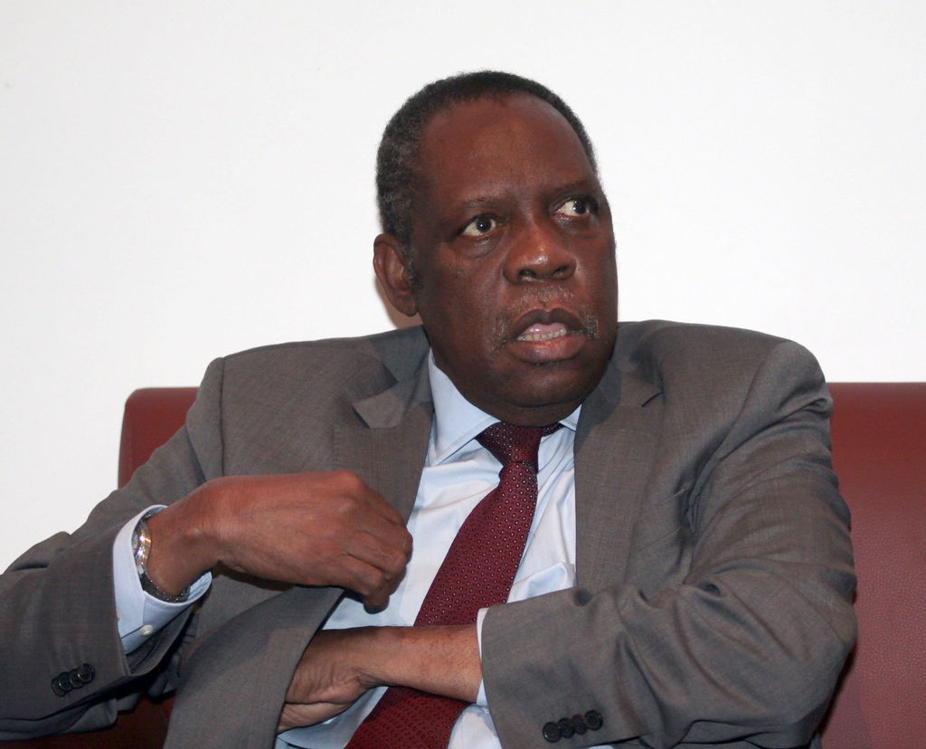 Hayatou, que desde 1987 preside la Confederación Africana de Fútbol, entró tres años más tarde en el Comité Ejecutivo de la FIFA. (EFE)
