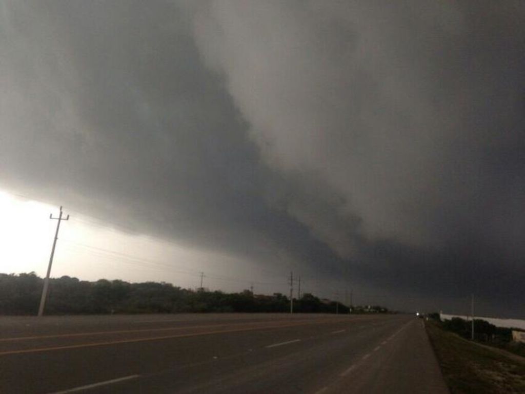 La Conagua emitió la alerta de tornado en la zona norte de Coahuila. (ARCHIVO)