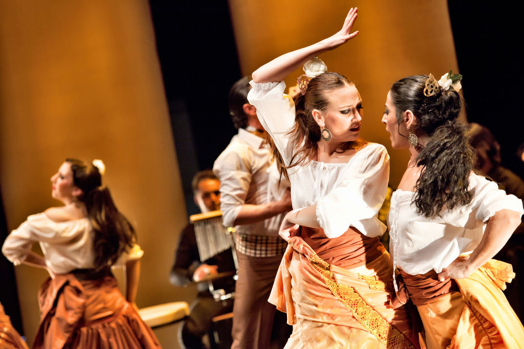 Completo. Mi Carmen Flamenca, es un espectáculo que logra combinar una historia coreográfica con un concepto contemporáneo, que hoy llegará a la Plaza Mayor. 