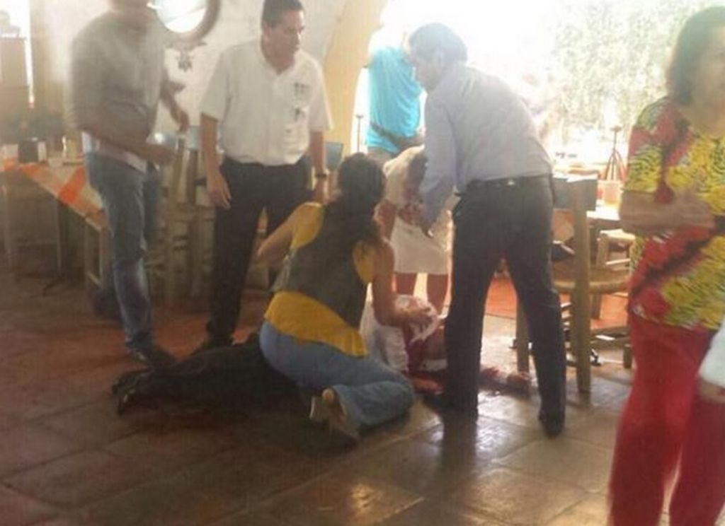El exgobernador se encontraba en un restaurante de Colima, cuando dos desconocidos le disparon en seis ocasiones. (TWITTER)