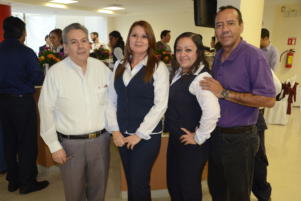 Gerardo Gómez, Guadalupe García, Lupita Santos e Isaac Cervantes.