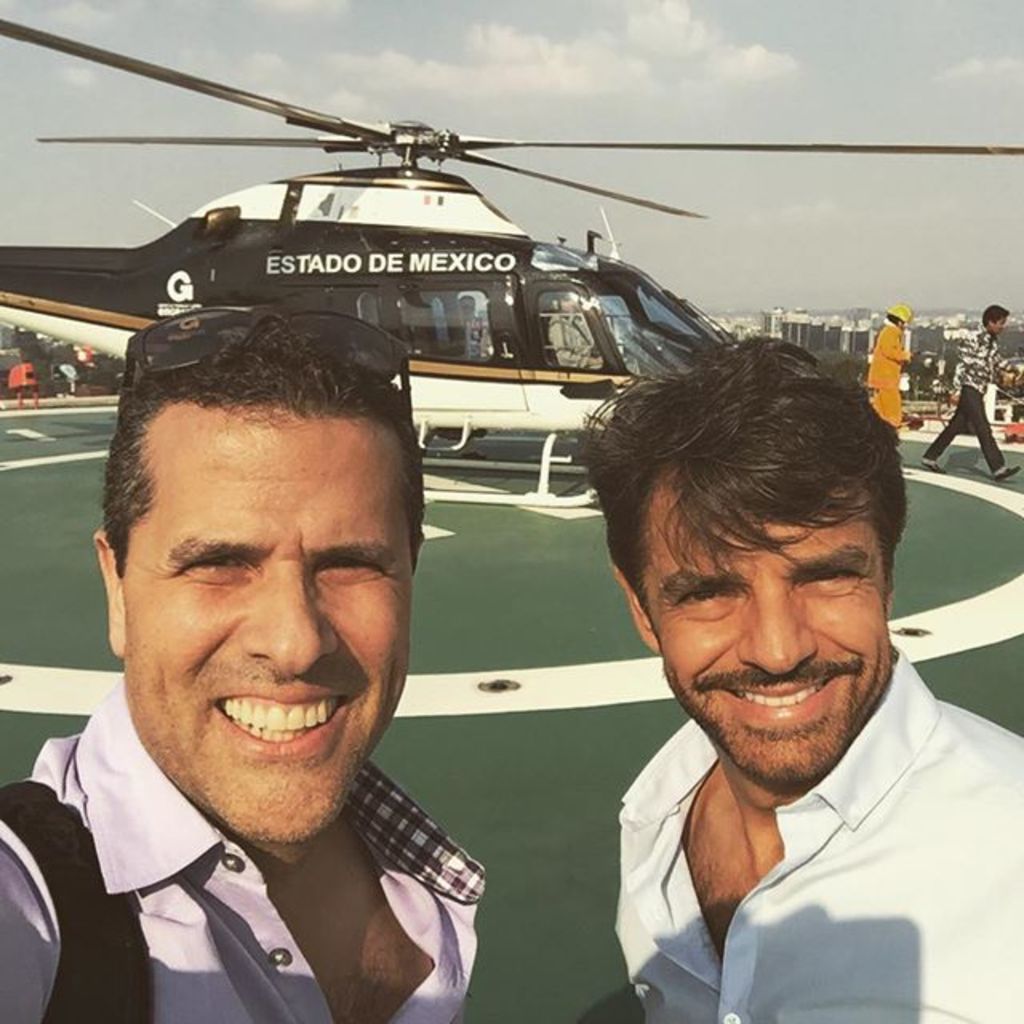 Marco Antonio Regil compartió la imagen en la que se aprecia un helicóptero del Estado de México. (Facebook)