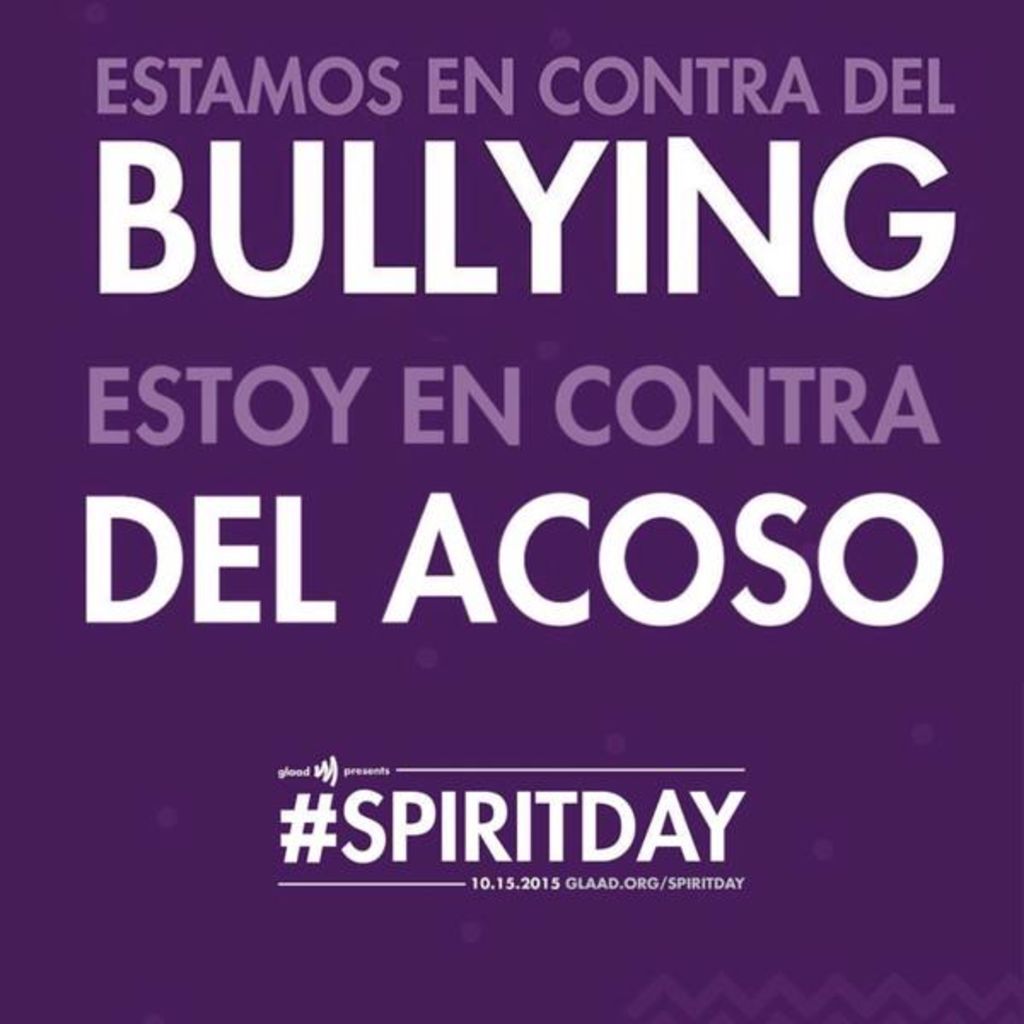 Si usted desea sumarse a la celebración para mostrar su apoyo a la comunidad LGTB, basta vestir una prenda de color púrpura y compartir la imagen en redes sociales utilizando el hashtag #SpiritDay. (TWITTER)