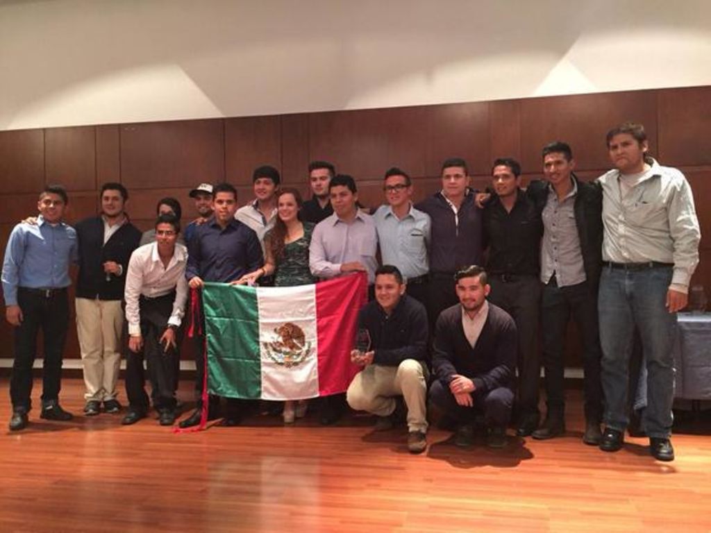 Los jóvenes forman parte de la sección ASME (Sociedad Americana de Ingenieros Mecánicos) Laguna del ITL y participaron en una competencia que puso a prueba su capacidad de diseño, aplicada al desarrollo de alternativas de movilidad sostenible como son los vehículos de tracción humana (VTH). (El Siglo de Torreón)
