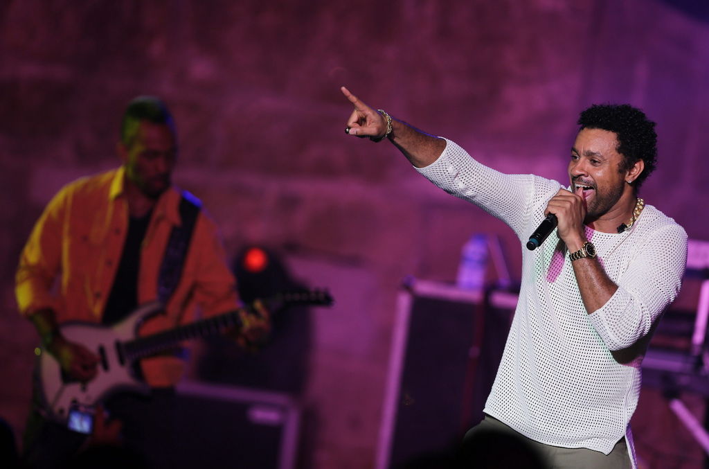 El cantante jamaicano Shaggy, famoso por temas como 'Angel' y 'Big up', con los que se ha colocado en el número uno de las listas de popularidad británicas, celebra este jueves su cumpleaños 47, tras haber dado a conocer el sencillo “Sunset”, grabado con Farruko y Nicky Jam. (ARCHIVO)