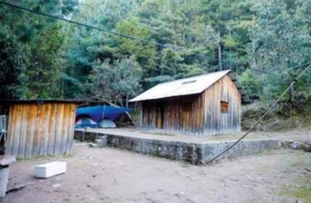 El líder del Cartel de Sinaloa presuntamente estuvo en una cabaña de madera en Bastantitas, Durango, hasta el pasado 17 de agosto (Tomada de La Jornada)