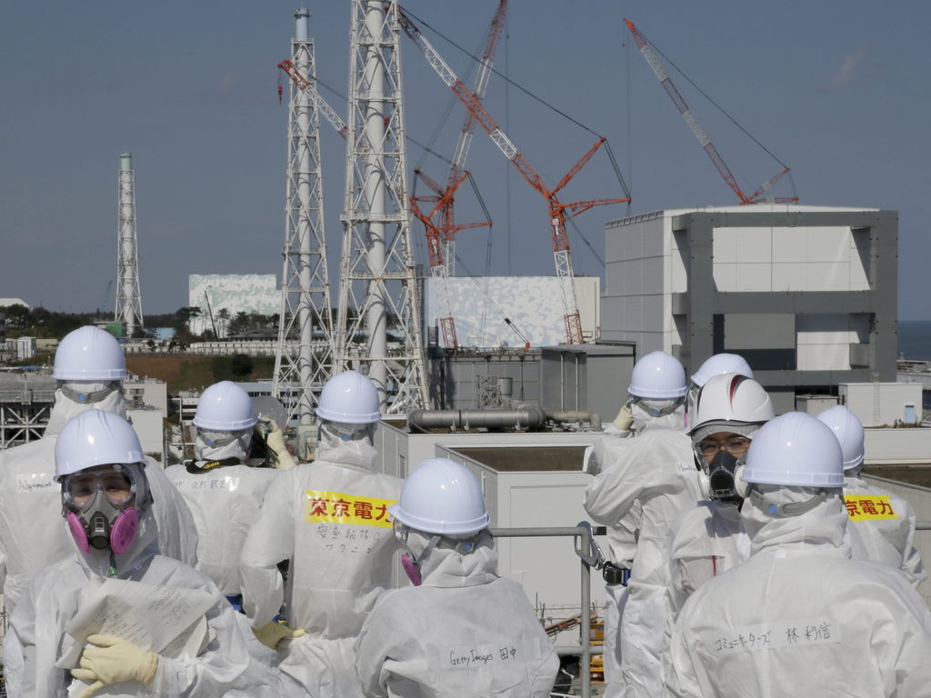 Los datos se han divulgado una semana después de que el Gobierno nipón reconociera por primera vez el vínculo entre el cáncer desarrollado por un exempleado de la central y sus tareas de limpieza y reconstrucción en la planta tras la catástrofe nuclear. (ARCHIVO)