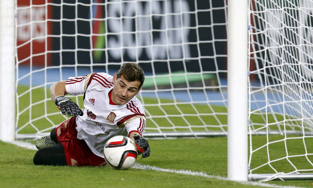 Íker Casillas cuenta con 34 años de edad. En el Porto ha participado en 11 partidos manteniendo el cero en siete ocasiones. (EFE)