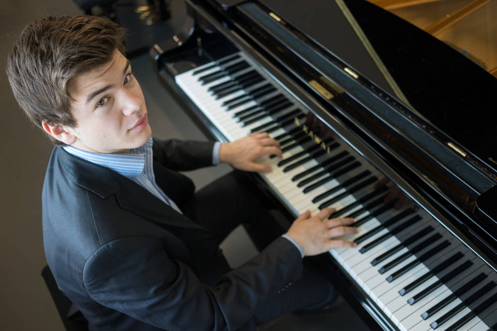 El programa. El joven pianista francés Nicolas Bourdoncle recorrerá parte de la historia de la música para piano en recital.