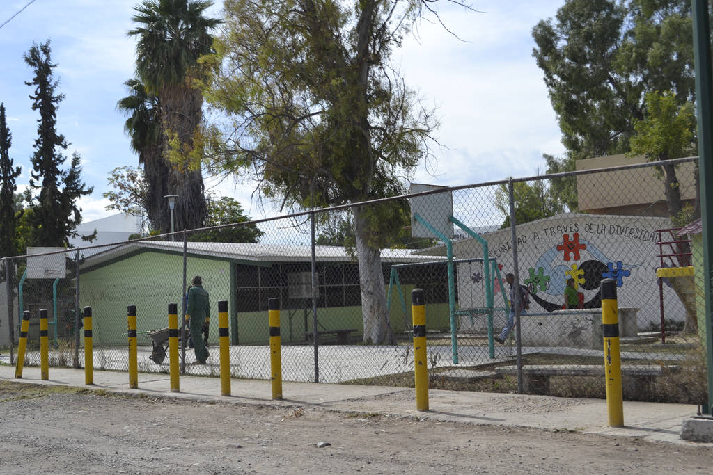 Trabajos. Realizan diferentes acciones para rehabilitar escuela de educación especial en GP. (EL SIGLO DE TORREÓN)